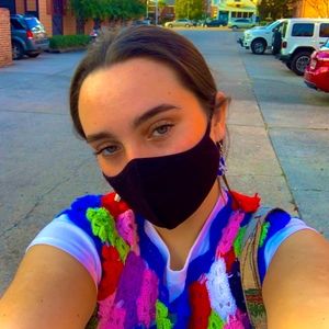 Meet your Posher, Georgia kay